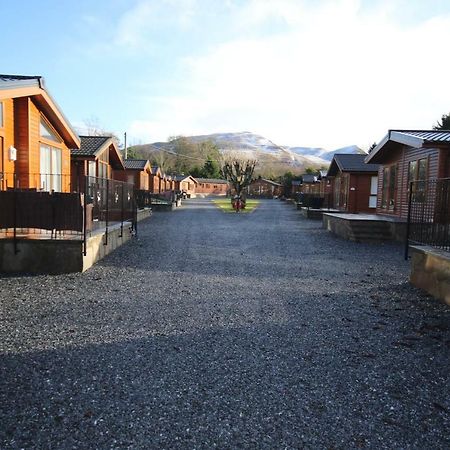 Hunter Lodge ออคเทอราร์เดอร์ ภายนอก รูปภาพ
