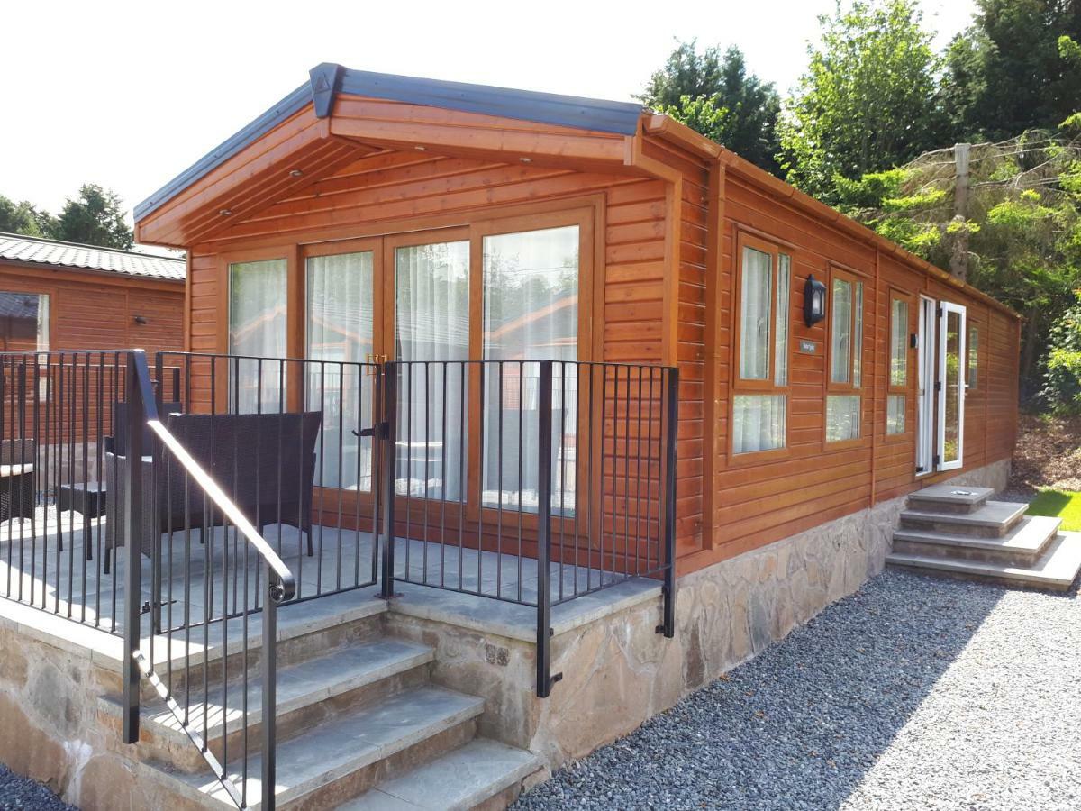 Hunter Lodge ออคเทอราร์เดอร์ ภายนอก รูปภาพ